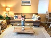 Beach gem! Hot Tub/EV/2bd/3.7mi beach/.5mi outlets - B&B