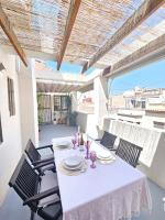 AMAZING ATTIC in City Center by SunCastle Apartamentos - Chambres d'hôtes Alicante