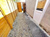 Edinburgh Street Home - Beautiful House with Free Parking and Wifi, Equipped with comfy furnitures - Chambres d'hôtes Swindon