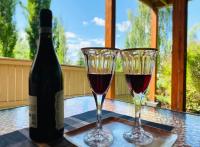 Private, Spacious, & Bright Home - B&B Calgary