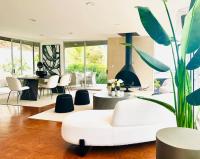 B&B Los Ángeles - Urban Oasis: Stylish Mid-Century Home in Weho - Bed and Breakfast Los Ángeles