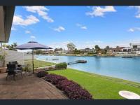 B&B Port Macquarie - Waterfront Bliss - Bed and Breakfast Port Macquarie