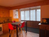 Petit studio à Lourtier - B&B