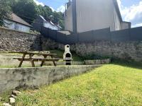 Le Nid des Fées appartement T3 rénové accès jardin - B&B La Bourboule