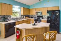 Pet-Friendly Sebastian Home with Porch and Lake View! - Ferienwohnung Sebastian