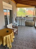 Urban House Koukouroumas - Bed and Breakfast Sykia