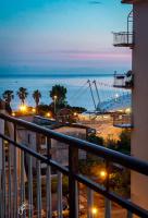 Neverending Sea Luxury Apartment in Salerno Center - Bed and Breakfast