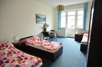 Chambre Triple avec Salle de Bains Commune