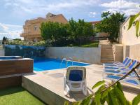 Luxury Villa with Private Pool and Jacuzzi - B&B Mostar
