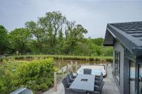 B&B Lifton - Lilac Lodge, 22 Roadford Lake Lodges - Bed and Breakfast Lifton