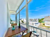 Le Phare Ouest - 80 m De La Mer - Vue Océan Sur Le Balcon - Entièrement Rénové - Internet Haut Débit - NOUVEAU - Chambres d'hôtes Ploemeur