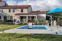 B&B Vilanija - Holiday Home For 8 people, POOL + SEA view - Bed and Breakfast Vilanija