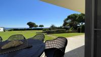 Beachfront Villa Hoopoe Schinias, Marathon - B&B Schinias
