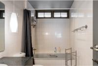 Laid Back Bangkok Living in a Retro Chic Retreat - Chambres d'hôtes Bangkok