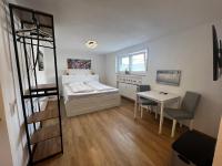 B&B Villingen-Schwenningen - *moderne Wohnung ANTON in VS mit Küche+Bad - Bed and Breakfast Villingen-Schwenningen