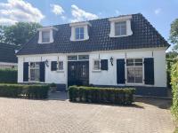 B&B Kaatsheuvel - Great holiday home with a heated pool - Bed and Breakfast Kaatsheuvel