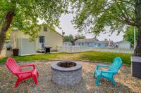 Pet-Friendly Villas Vacation Rental Walk to Bay - B&B