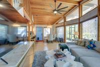 Scenic Siesta Key Home about 1 Mi to Village and Beach! - Bed and Breakfast Siesta Key