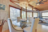Scenic Siesta Key Home ~ 1 Mi to Village & Beach! - Chambres d'hôtes Siesta Key