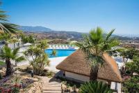 Golf, sea and mountain views - B&B
