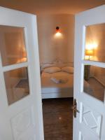 Cave Apartment  Caldera & Sunset View - Shared Jetted Tub With Ambient Water 