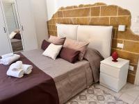 Zimmer mit Kingsize-Bett