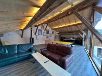 Chalet Des Legendes - Bed and Breakfast La Combe