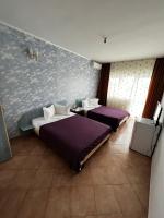 Vierbettzimmer mit privatem externen Bad