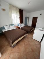 Quadruple Room with Private External Bathroom