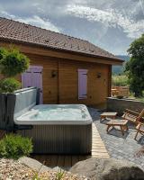 Chalet Le Montagnard SPA & SAUNA - Lits faits - Serviettes - Peignoirs - Ménage inclus - B&B Rochesson