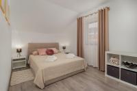 Aura Apartment - B&B Kukuljani