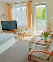 Noclegi, Słoneczne Mieszkanie we Lwówku Śląskim - B&B Lwówek Śląski