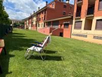 VILLA CARMEN coqueto apartamento con piscina y garaje by Apartamentos Logrono - B&B