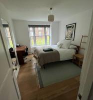 B&B Londres - Stylish, spacious 2 bed 2 bath near Hoxton Square - Bed and Breakfast Londres