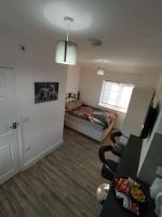 B&B Enfield Town - Stylish studio flat with Parking - Bed and Breakfast Enfield Town