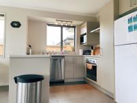 Walking distance to Rototuna Shopping Centre - B&B Hamilton