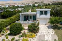 Villa Silencia 200 m do mora jacuzzi besplatni parking idealno za obitelj - Chambres d'hôtes Pag