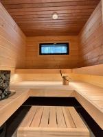 Black Work Levi Aarni - B&B Kittilä