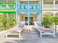 Maison Caraibes beach front on Orient Bay with 2 big pools - B&B