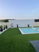 B&B Castillon-la-Bataille - Maison 4 personnes avec grande piscine et jacuzzi - Bed and Breakfast Castillon-la-Bataille