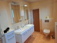 Appartamento con 3 Camere da Letto