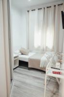 Single Room with Shared Toilet
