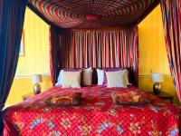 Deluxe Zimmer mit Kingsize-Bett