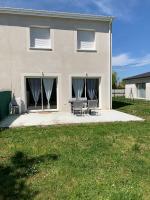 Grande maison neuve idéale pour 6 personnes - B&B Saint-Loubès