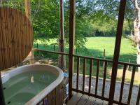 B&B Belladrum - Breckland Lodge 3 with Hot Tub - Bed and Breakfast Belladrum