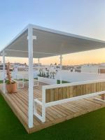 GATU Larga 35 El Puerto, Parking Gratuito, Preferente familias o grupos mayores de 25 años - B&B Puerto de Santa María