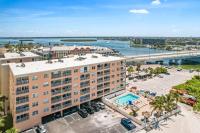 #103 Beach Place Condos Nightly Rental - B&B