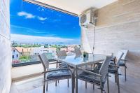 Apolon 2BDR apartment with balcony - B&B Zadar