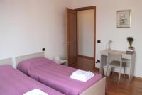 Camera Matrimoniale/Doppia con Letti Singoli con Bagno in Comune