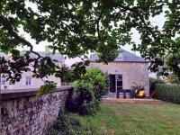 B&B Crouay - Le Pavillon du Manoir de Conjon - Bed and Breakfast Crouay